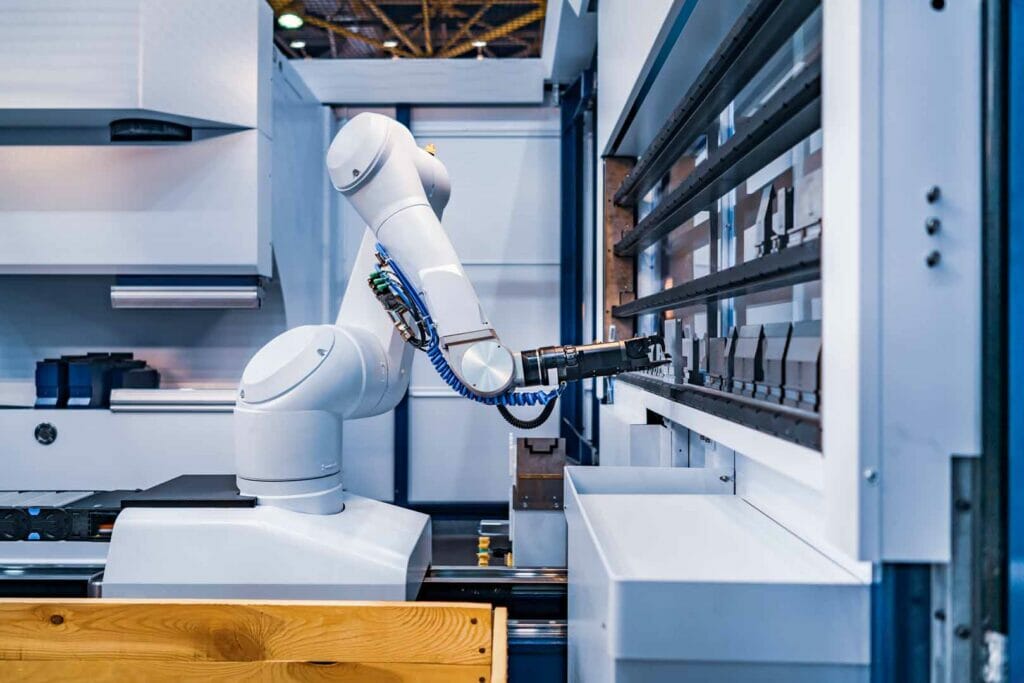 What Are The Roles Of Autonomous Industrial Robots? | PEC